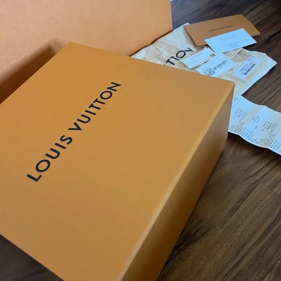 NWT Louis Vuitton Locky BB - Picture 13 of 15